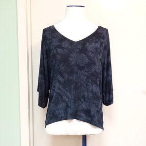 NWT Tahari Scoop V-Neck Dolman Shirt Tie Dye Batik (S)